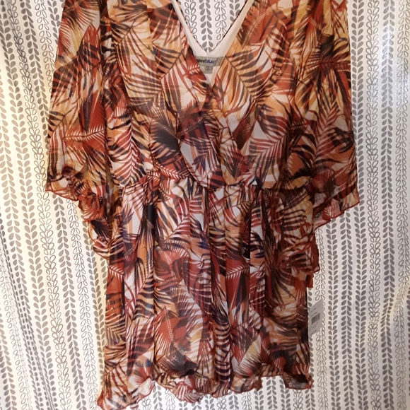 Romper - Picture 2 of 4